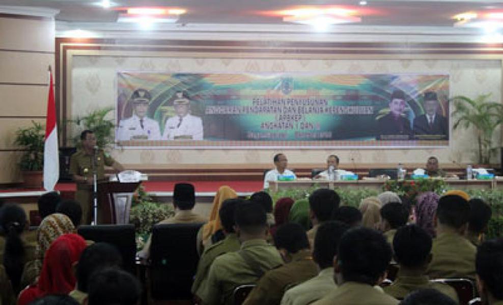 Hindari Pungli Dokumen Kependudukan, Bupati Minta Disdukcapil Pasang Baliho Raksasa