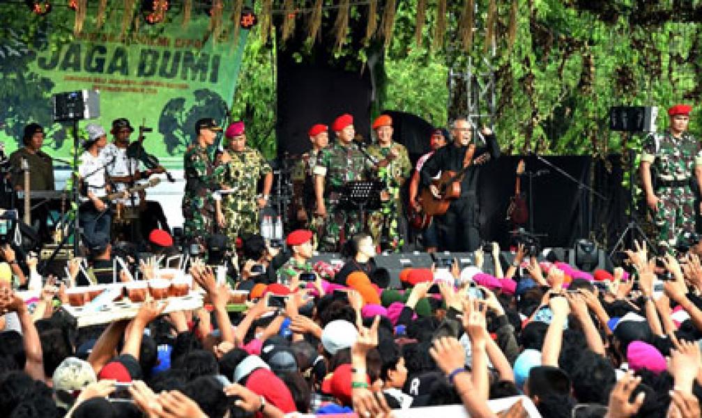 Panglima TNI: TNI Berdiri Tegak di Atas Semua Golongan