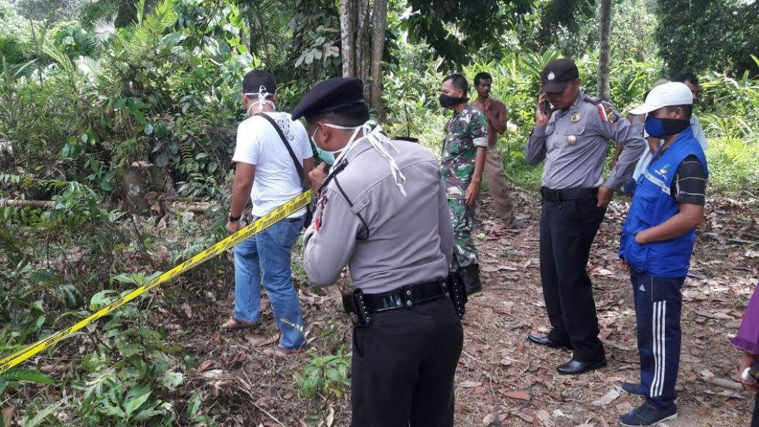 Polsek Perhentian Raja, Kampar, Evakuasi Jasad Yang Ditemukan Warga