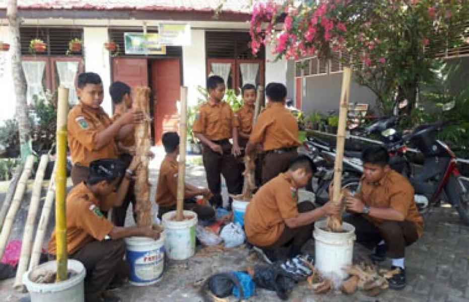 SMPN 27 Pekanbaru Targetkan Adiwiyata Provinsi