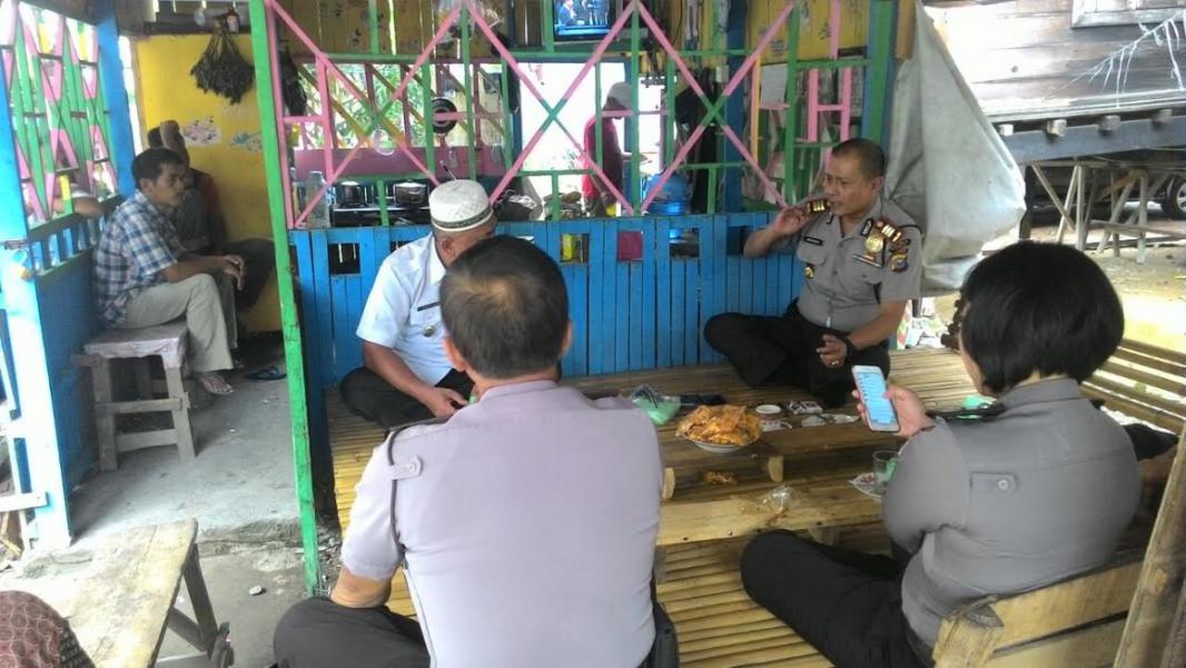 Sosialisasikan Anti Radikalisme, Kapolsek Kampar Silaturahmi di Desa Naumba