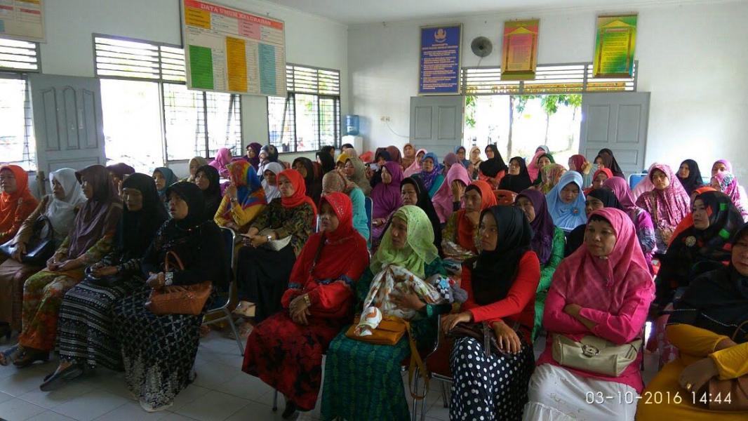 Tekan KDRT, Bripka M Ilham Nur SH Sosialisasikan UU KDRT Kepada IRT