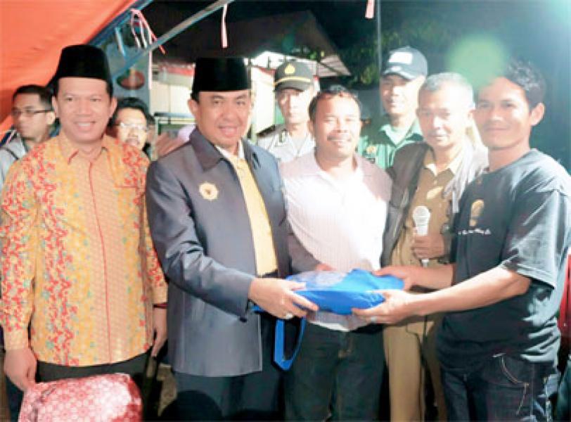 Bupati Inhil Terus Pantau Kondisi Korban Banjir Desa Mumpa