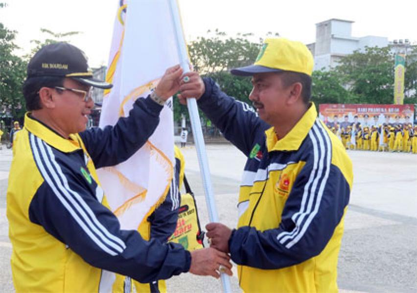 Bupati Wardan Lepas Kontingen Inhil Menuju Porprov Riau Ke IX Di Kampar