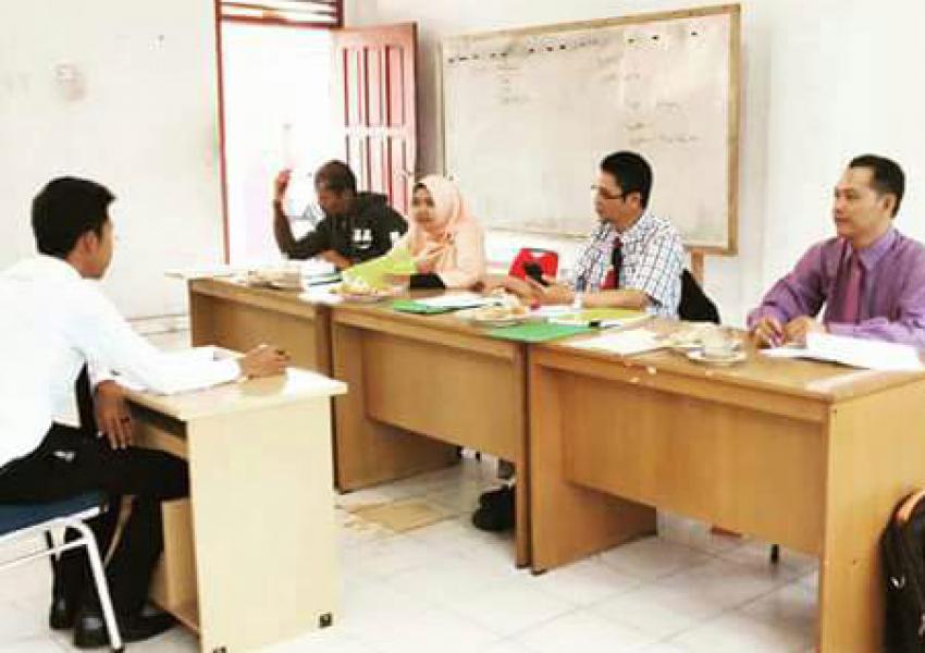 Fekon UNISI Disibukkan Padatnya Jadwal Ujian Oral Comprehesive Mahasiswa