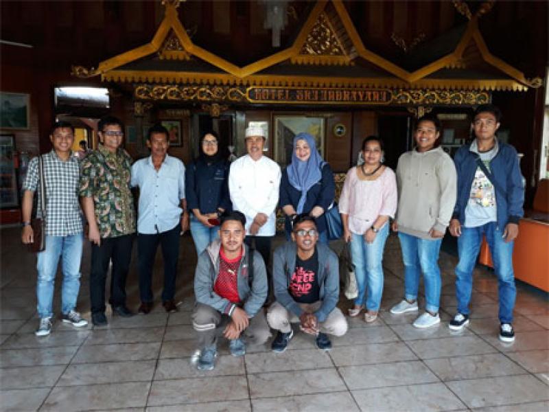 Maju di Pilgubri, Bupati Syamsuar Siap Mundur