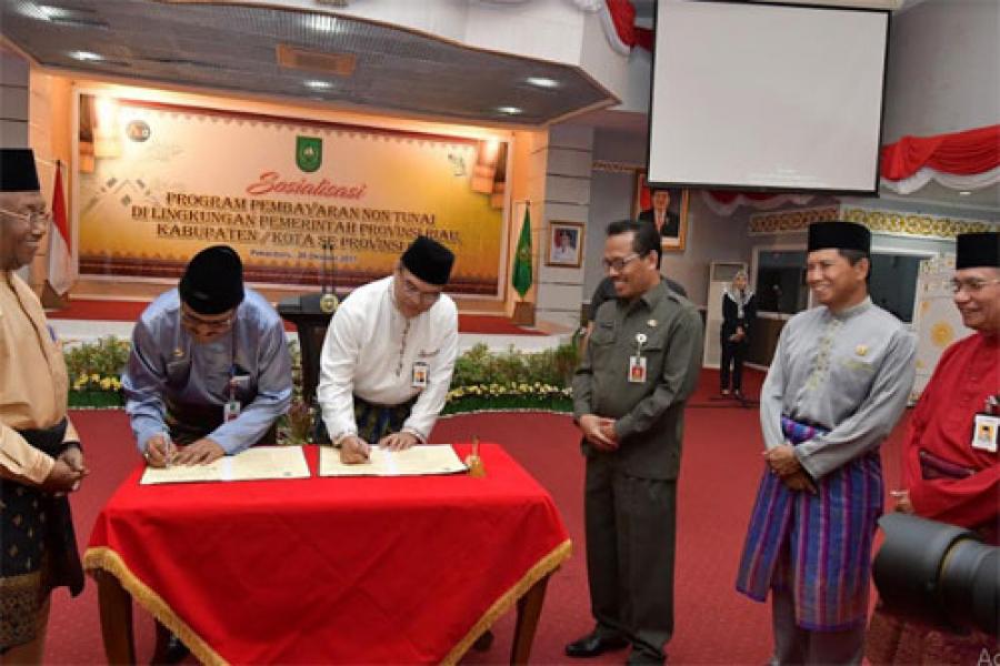 Pemprov Riau Sosialisasikan Transaksi Non Tunai Bersama Bank Riau Kepri