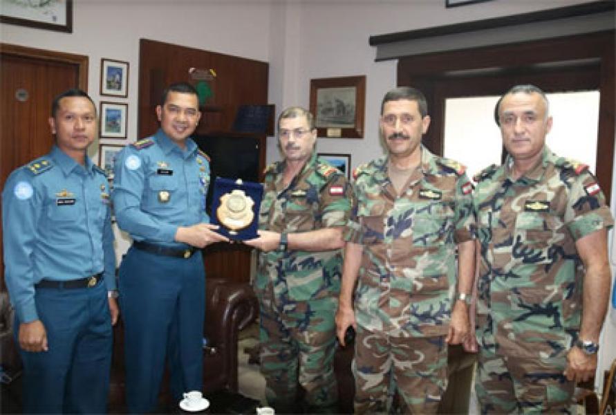 Prajurit Satgas MTF TNI Laksanakan Courtesy Call Ke LAF Navy