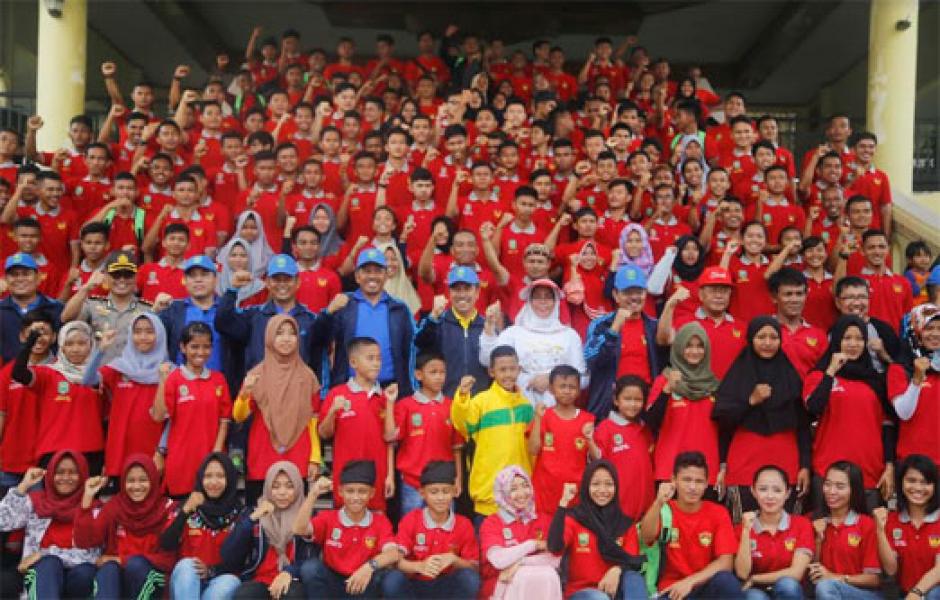 Syamsuar Lepas Bufon ke Belgia