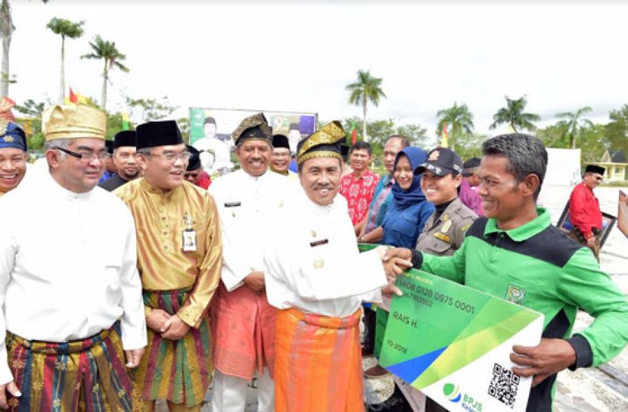 Bank Riau Kepri Salurkan CSR Kepada 5000 Tenaga Kerja Sempena HUT Kabupaten Siak Ke-19