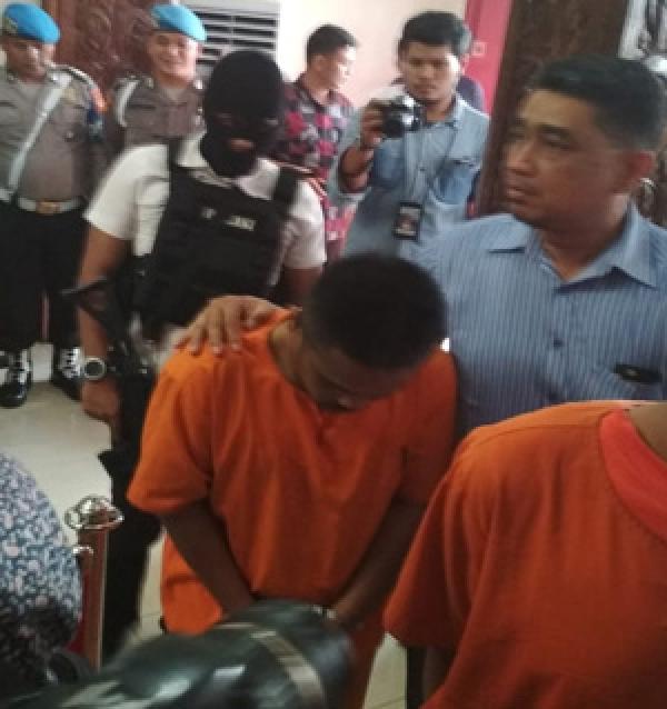 Biadab, Usai Bunuh Pelajar, Pelaku Bakar Mayat Korban dengan Pelepah Pohon Sawit