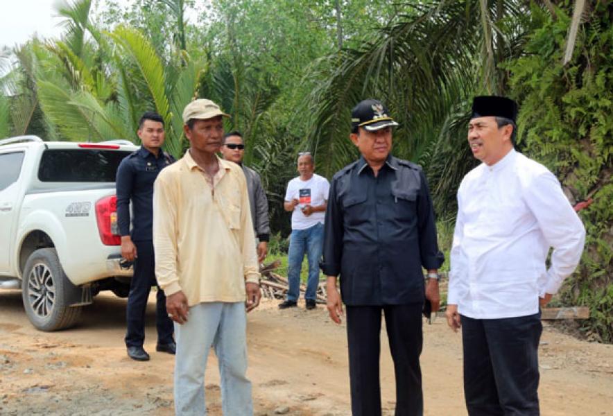 Dikunjungi Gubernur Riau Terpilih, Bupati Wardan dan Syamsuar Tinjau Infrastruktur
