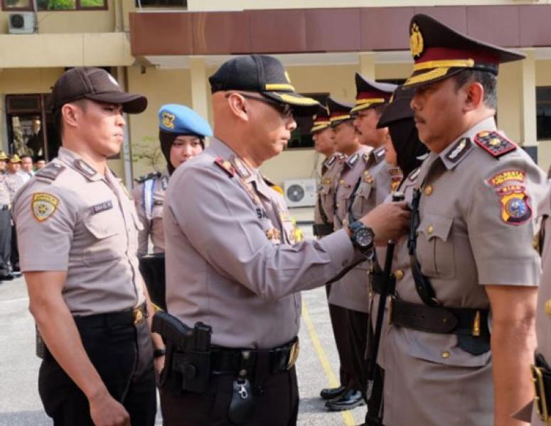 Kapolresta Pekanbaru Melantik Pejabat Baru