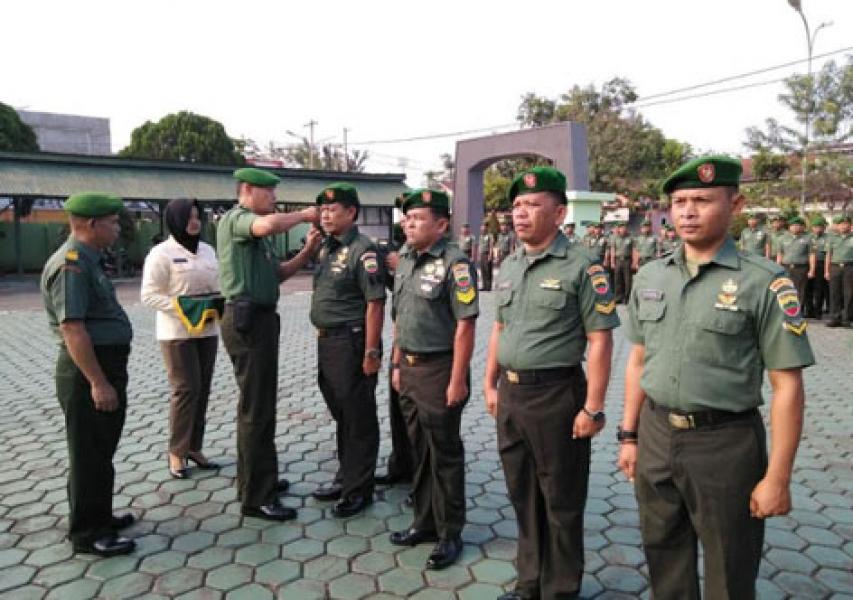 Kasdim 0302/Inhu Pimpin Corps Raport Kenaikan Pangkat Bintara Dan Tamtama