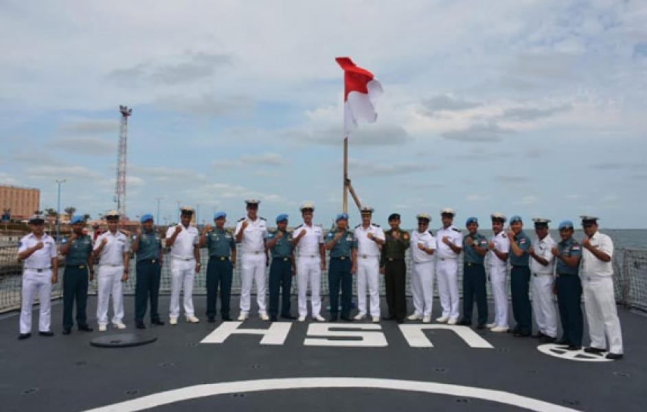 Komandan KRI Usman Harun-359 Terima Kunjungan Personel Angkatan Laut Mesir