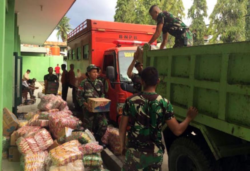 Kosatgasgabpad TNI Salurkan Bantuan Korban Gempa dan Tsunami di Sulteng
