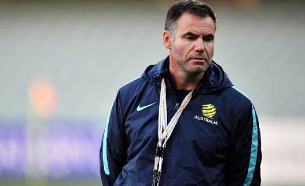 Pelatih Australia U-19 Kritik Lapangan dan Makanan Indonesia