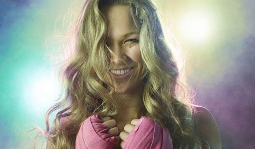 Petarung Cantik UFC Ini �Jatuh Cinta� dengan Aksi Lompatan Khabib ke Tim McGregor