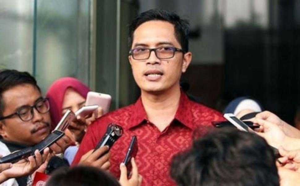 Politikus PDIP Kabur, KPK Belum Bisa Usut Keterlibatan Keluarga Jokowi dalam Kasus Bakamla