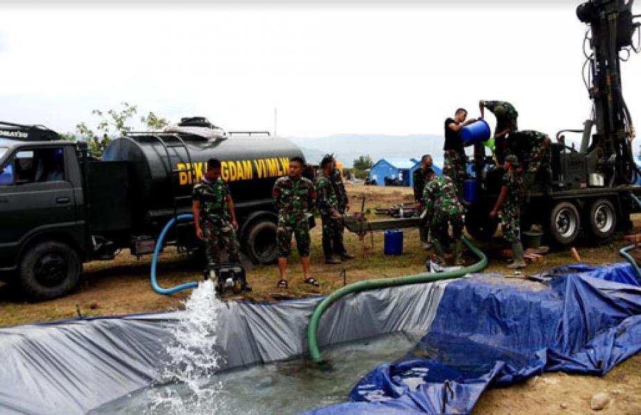 TNI Lakukan Pencarian Titik Mata Air di Petobo Palu