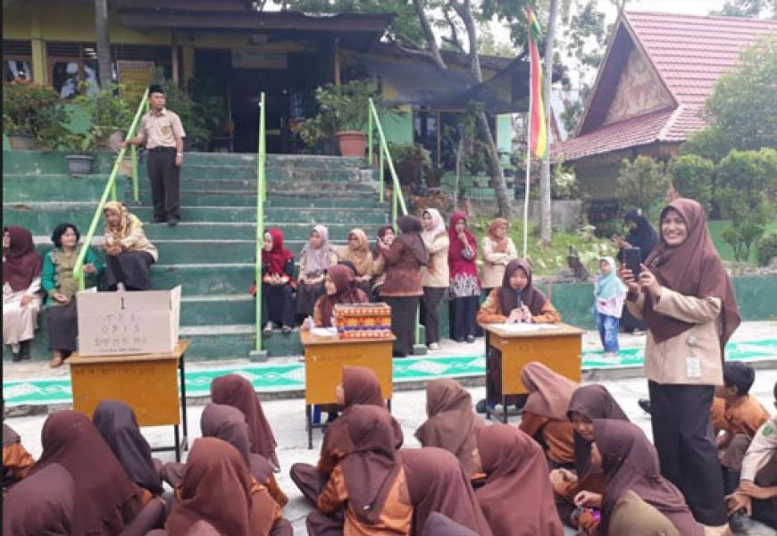 Wujudkan Sekolah Madani, SMPN 15 Pekanbaru Lantik Pengurus OSIS