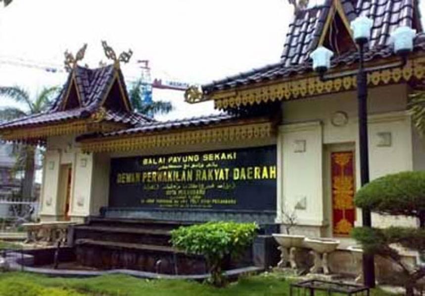 Bahas Evaluasi APBD, Fraksi PDI P Pilih Keluar dari Pembahasan