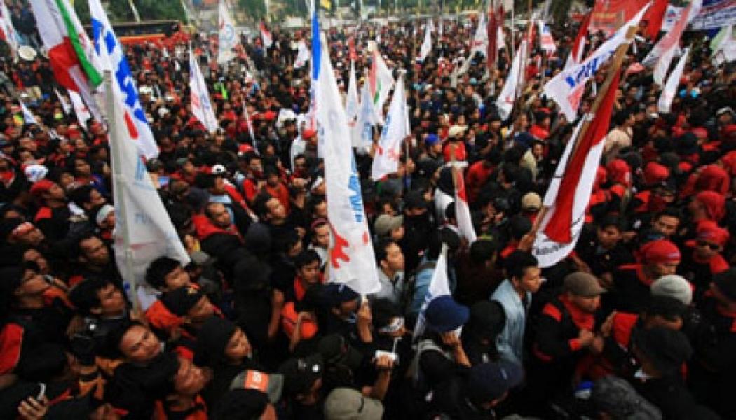 Buruh Tuntut 3 Hal dalam Demo Besar-besaran Hari Ini