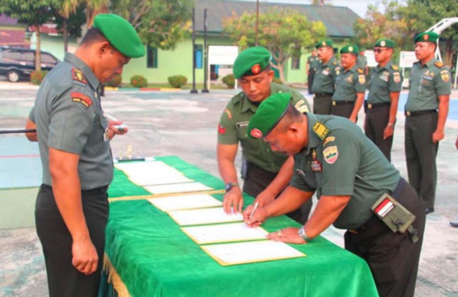 Dandim 0313/KPR Pimpin Sertijab Danramil 02 Rambah