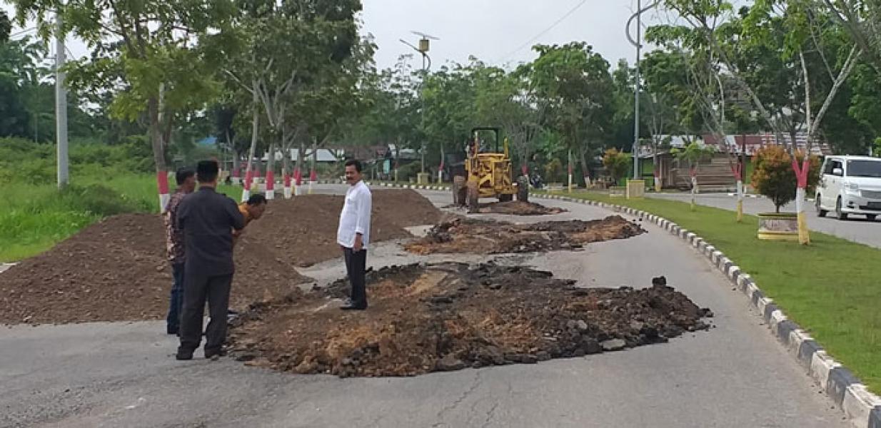 Demi Kesejahteraan, Pemkab Rohil Prioritaskan Peningkatan Sarana Jalan