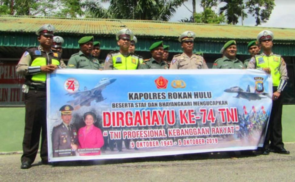 HUT Ke-74 TNI, Polantas Polres Rohul �Datangi� Koramil 02 Rambah