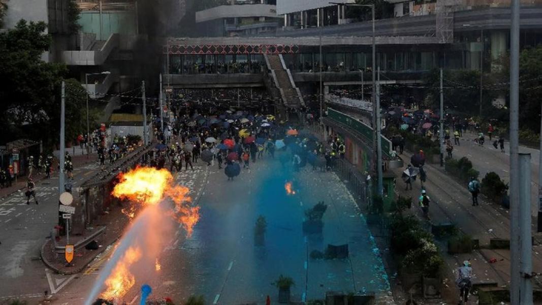 Hong Kong Berdarah, Polisi Tembak Pengunjuk Rasa