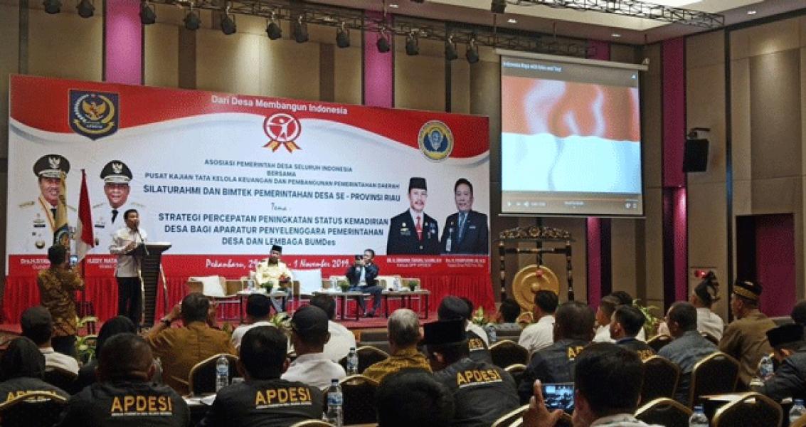 Kadis PMD Riau Buka Bimbingan Teknis Pemerintahan Desa se-Provinsi Riau