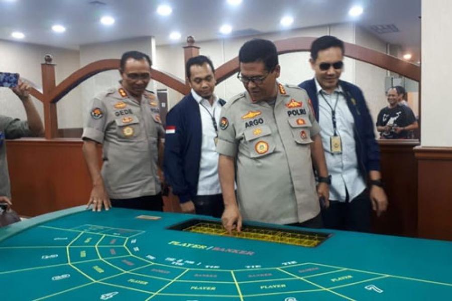 Kasino di Apartemen Robinson Digerebek, Seorang Penjudi Tewas Setelah Lompat dari Lantai 29