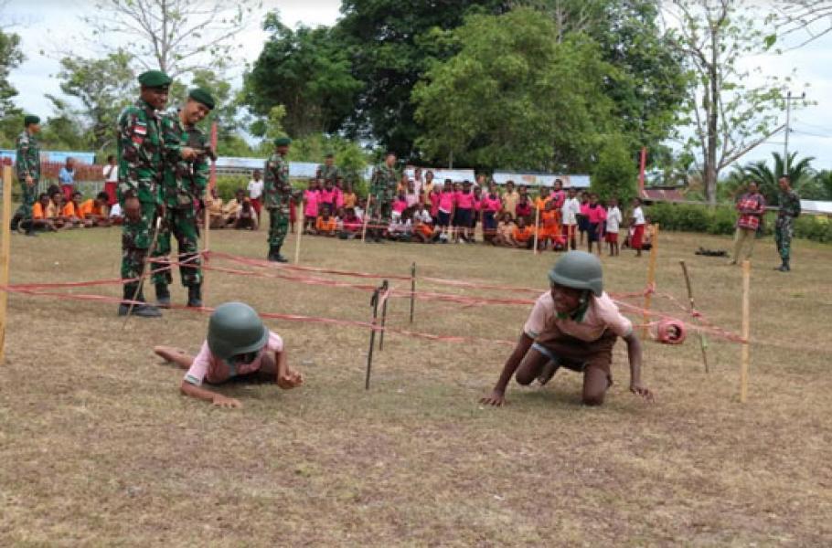 Maknai Hari Sumpah Pemuda, Satgas Yonif 411 Kostrad Bangun Karakter Pelajar Melalui Fun Games