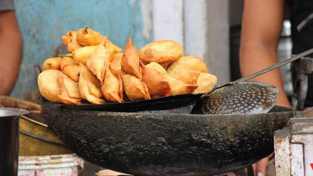 Minyak Curah Dilarang, Pedagang Ancam Naikkan Harga Gorengan
