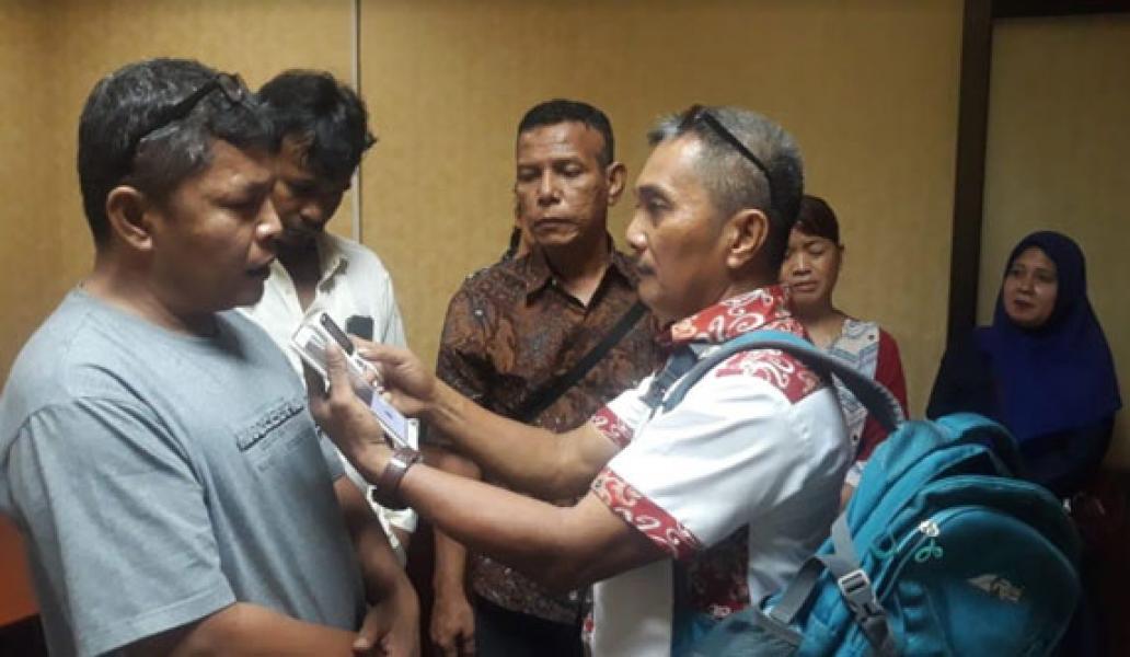 Orangtua Siswa SMKN 5 Pekanbaru Datangi Gedung Dewan