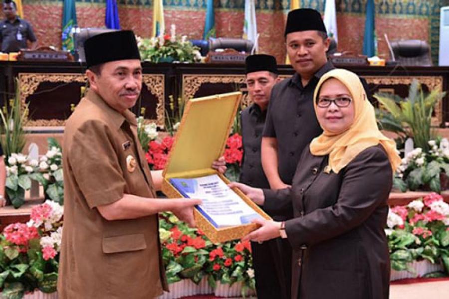 Raih WTP, Gubri Sampaikan Ranperda Pertanggungjawaban APBD Riau 2018