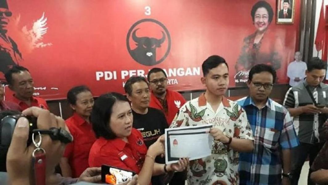 Respons Jokowi Saat Ditanya Soal Gibran Jadi Walkot Solo