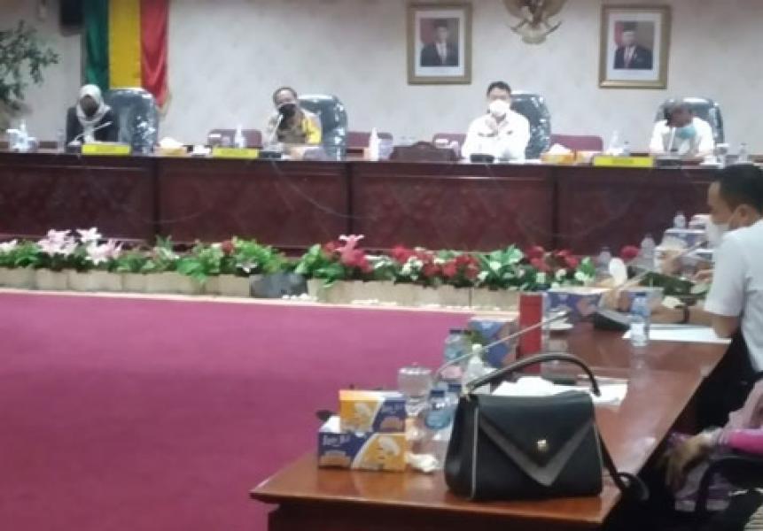 Bahas Covid-19, DPRD Riau Gelar RDP dengan Dinkes dan RS Rujukan
