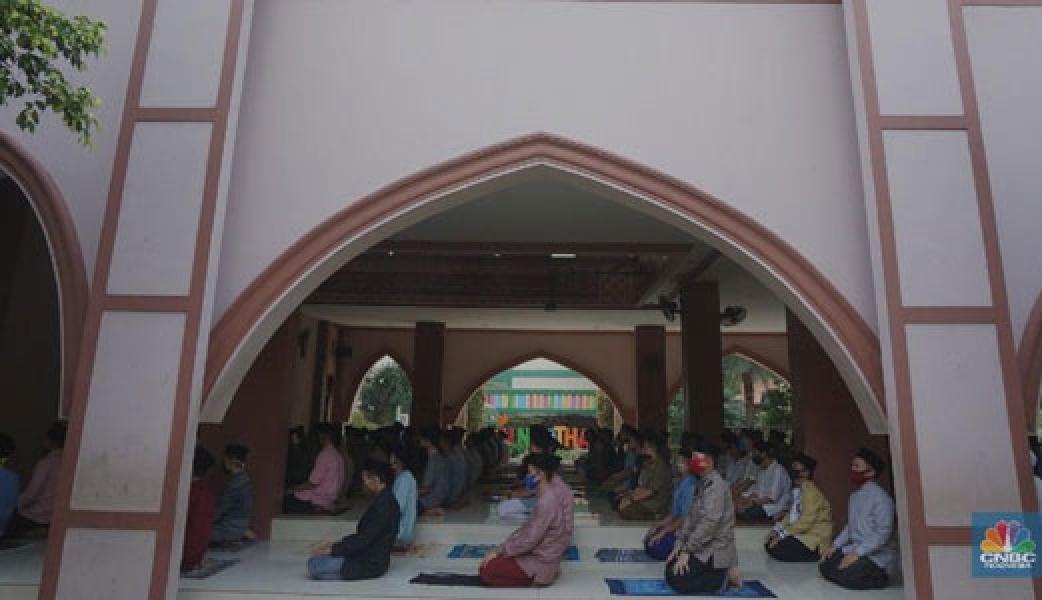 Belajar Dari Darunnajah Guna Cegah Covid-19 di Pesantren