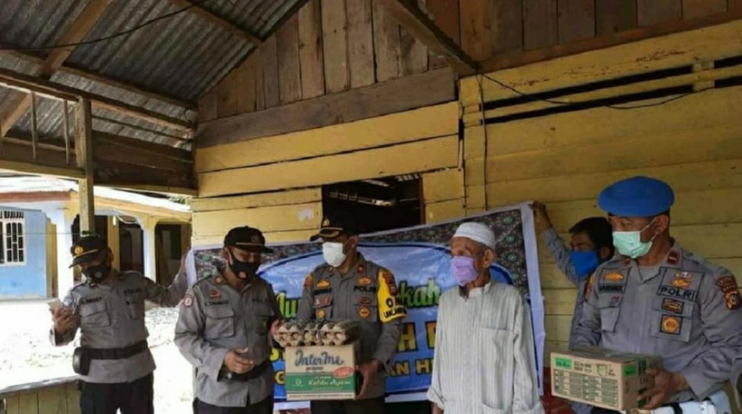 Indahnya Berbagi, Polsek Tanah Putih Salurkan Sembako dan Zakat Profesi