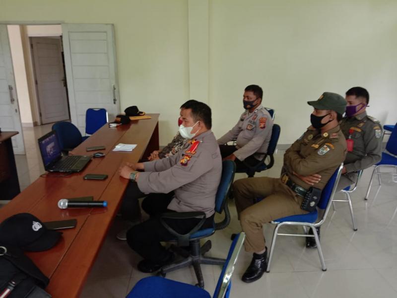 Polsek Kerumutan dan Upika Ikuti Zoom Meeting Dengan Kapolres Pelalawan Terkait Giat Masyarakat di Masa Pademi Covid-19