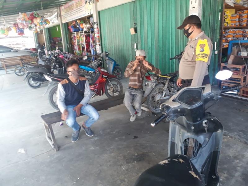 Polsek Langgam Patroli Antisipasi Kriminal dan Sosialisasi Protokol Kesehatan