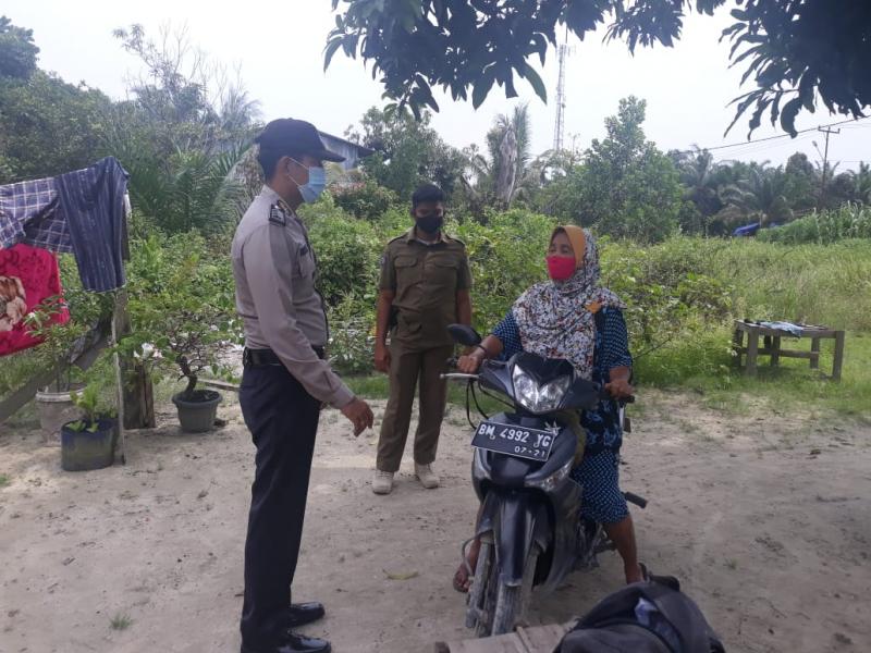 Polsubsektor Pelalawan Giatkan Pendisiplinan Prokes Dalam Adaptasi Kebiasaan Baru 