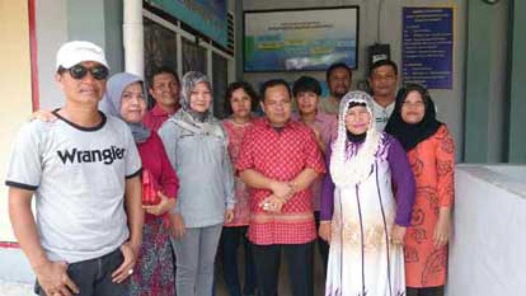 Alumni SMAN 1 Rengat Angkatan 89 Jemput Pembebasan H. Firmansyah