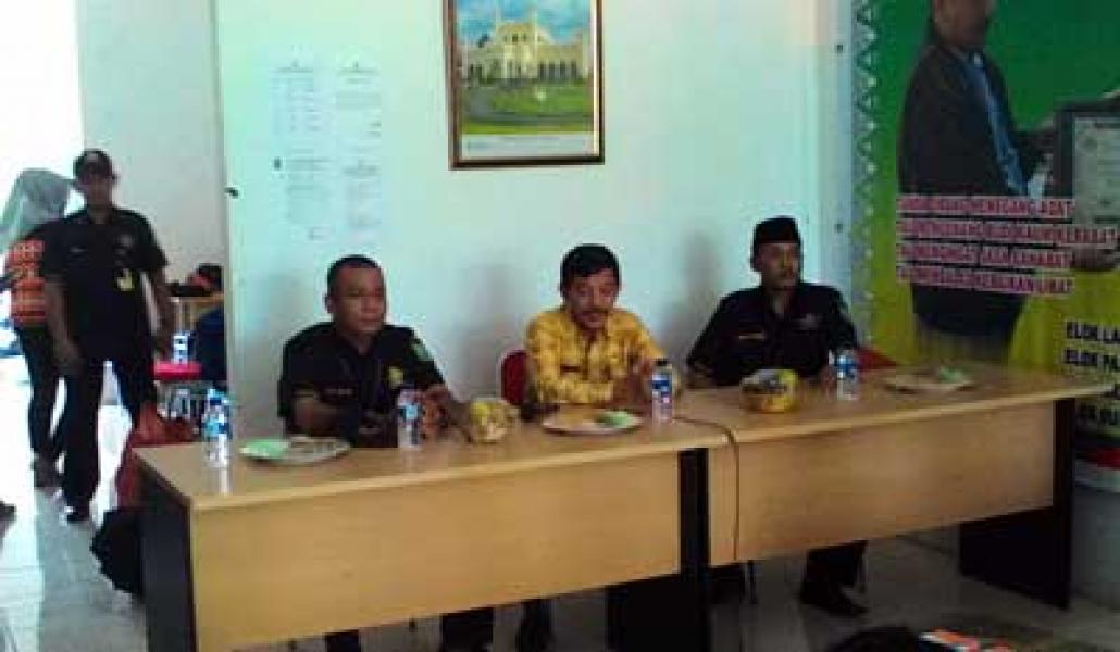 Asisten II Sekdakab Siak Lepas Tim Kesenian FPR Ke Medan