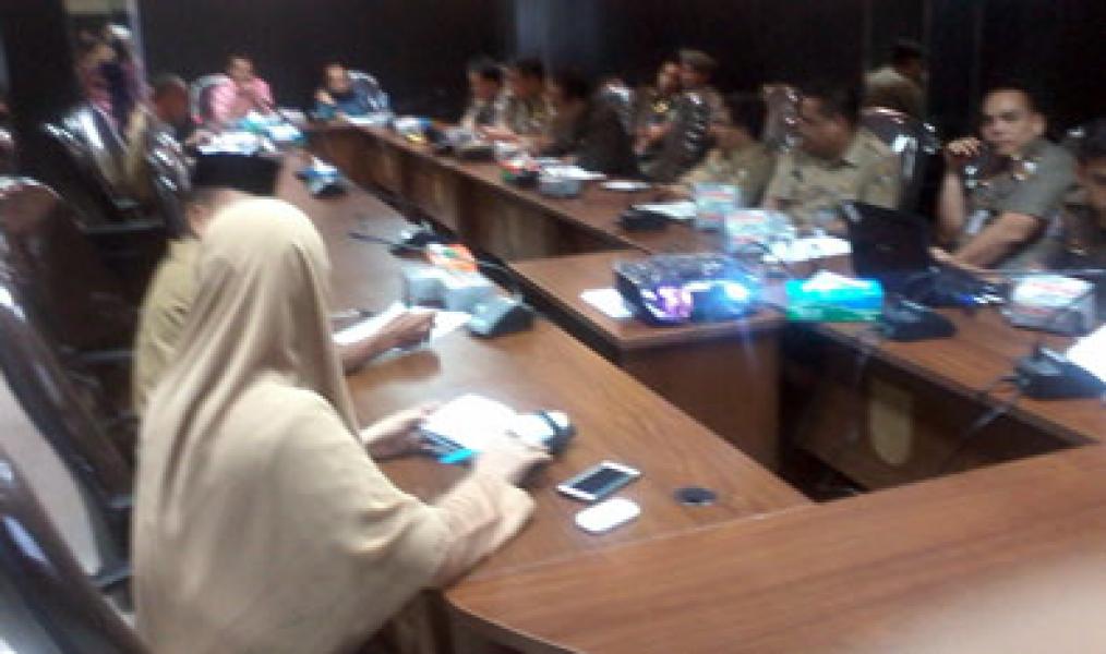 Bahas Penertiban PKL Arengka, Pimpinan DPRD Panggil Satker Terkait