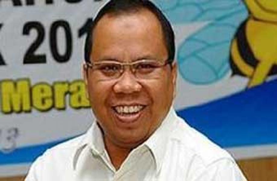 Bupati Meranti Serahkan 345 SK CPNS 2013