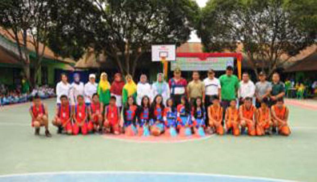 Danrem 031/WB Resmikan Lapangan Basket SMP Kartika I-5