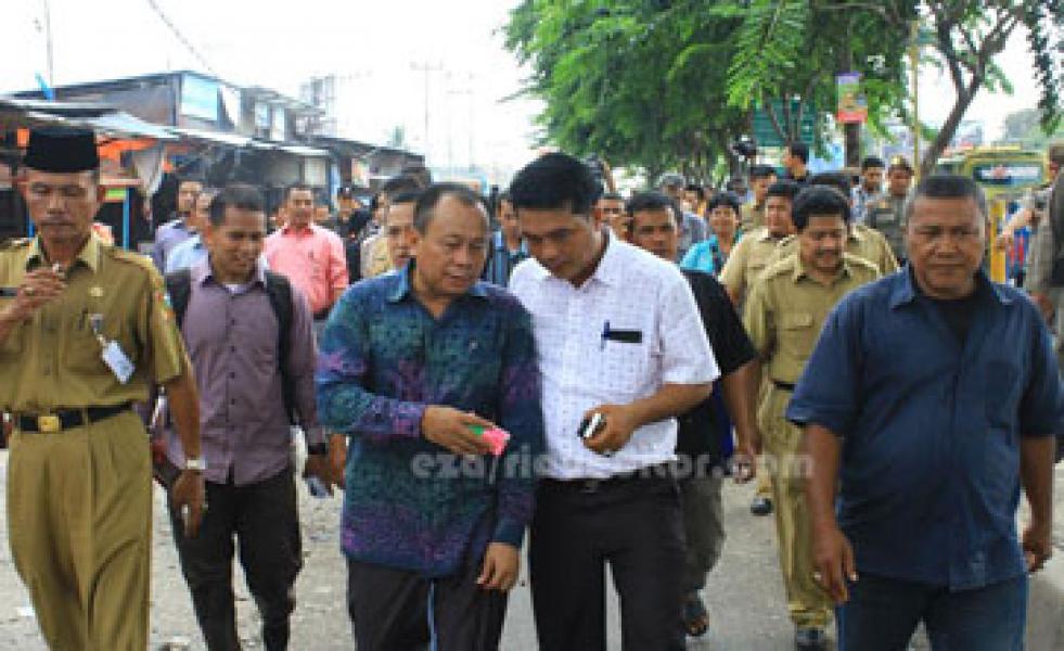 Minta Tertibkan Merata, Pedagang Siap Bongkar Lapak Sendiri!
